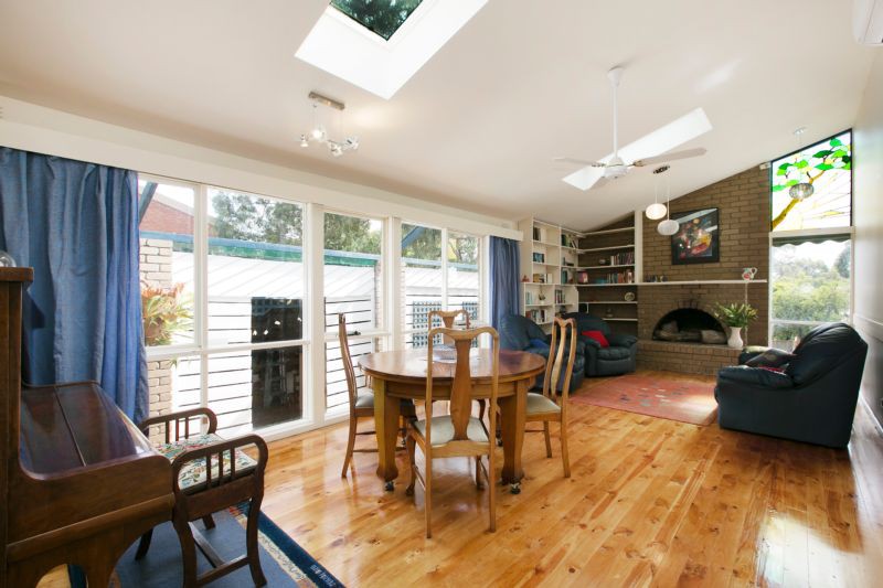 4 Darlington Avenue, Wheelers Hill, VIC 3150 - Thumbnail 2 - 20/05/2019