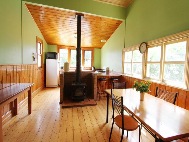 207 Cobden Street, Mount Pleasant, VIC 3350 - Thumbnail 1 - 23/05/2019