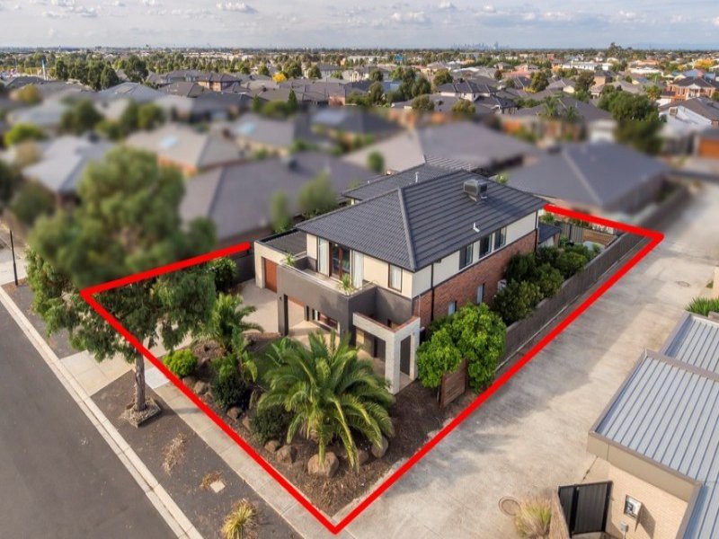 5 Citronella Circuit, Point Cook, VIC 3030 - Thumbnail 1 - 20/05/2019