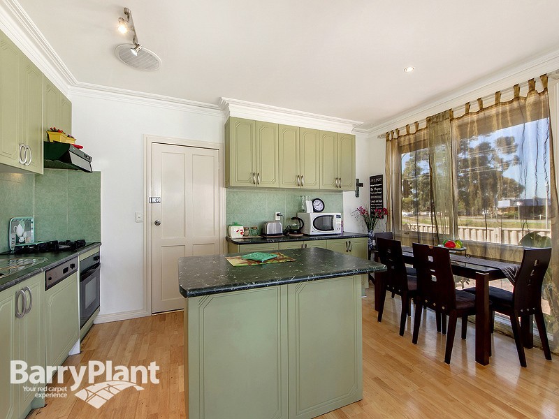 2/115 Station Road, Deer Park, VIC 3023 - Thumbnail 1 - 20/05/2019
