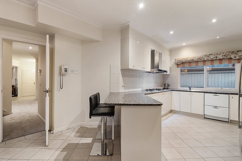 15 Park Hill WayDoncaster, VIC 3108, Doncaster - Thumbnail 4