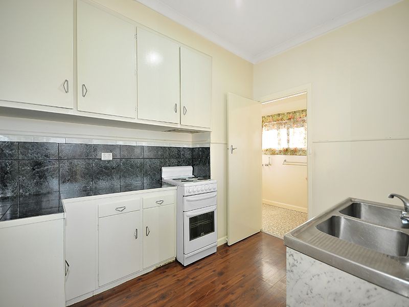 2/32 Green Street, Airport West, VIC 3042 - Thumbnail 2 - 23/05/2019