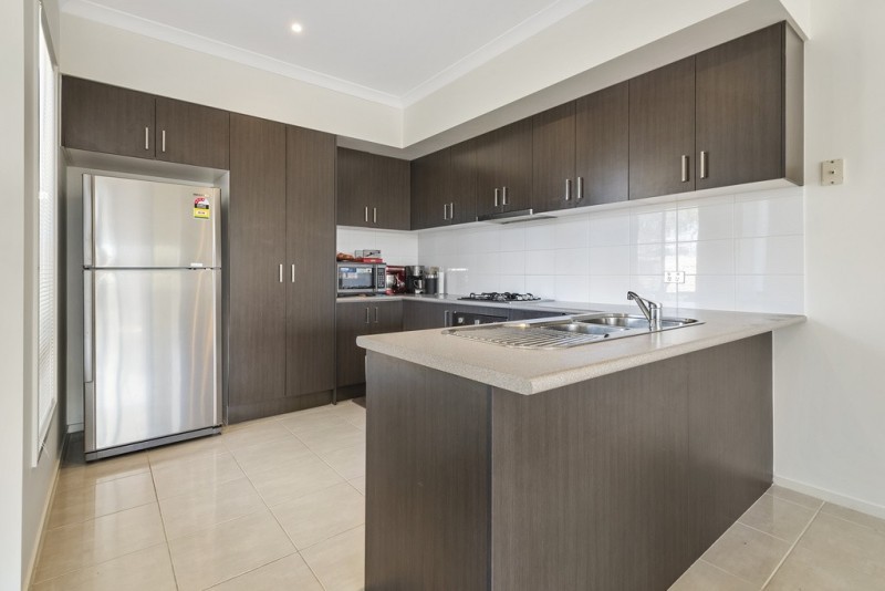 1/5 Henty Court, Sunbury, VIC 3429 - Thumbnail 2 - 20/05/2019