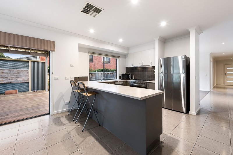 25 Glass Crescent, Doreen, VIC 3754 - Thumbnail 2 - 20/05/2019