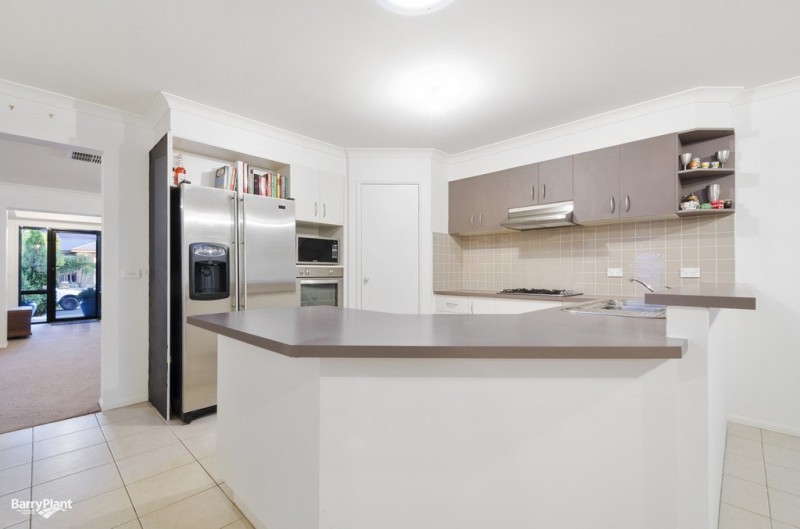 50 Drysdale Crescent, Point Cook, VIC 3030 - Thumbnail 2 - 20/05/2019