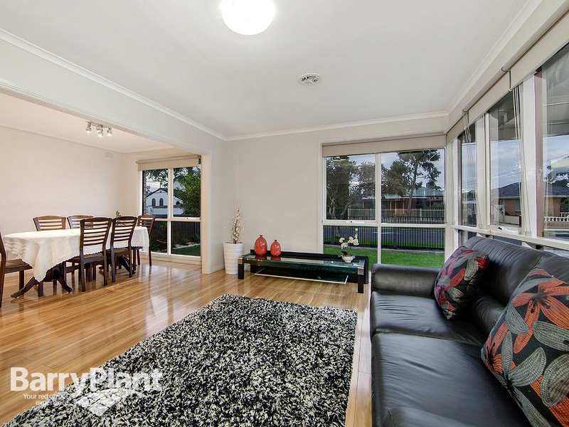 27 Birchwood Boulevard, Deer Park, VIC 3023 - Thumbnail 2 - 20/05/2019
