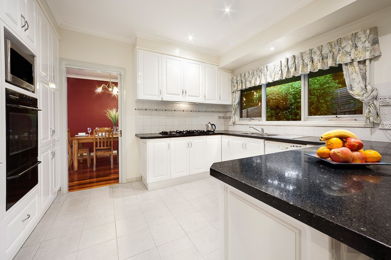 4 Greenview Close, Donvale, VIC 3111, Donvale - Thumbnail 2