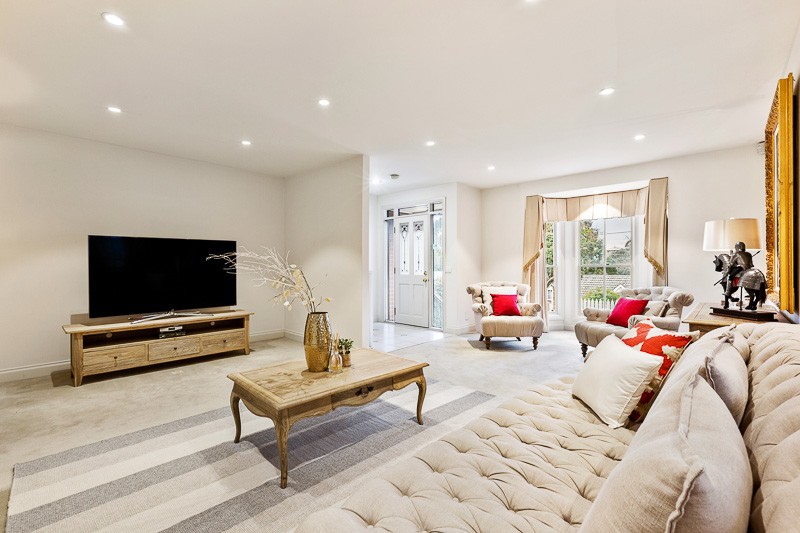 1060/1 Ocean Street, BURLEIGH HEADS QLD 4220, Doncaster - Thumbnail 2