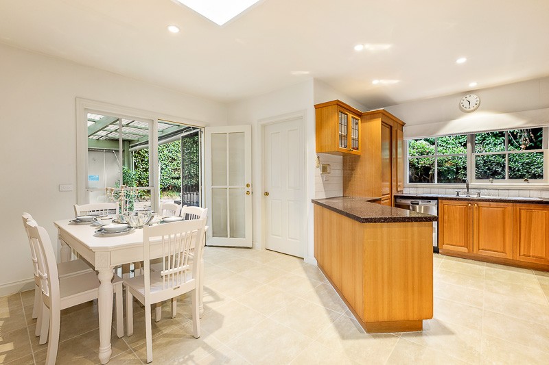 1060/1 Ocean Street, BURLEIGH HEADS QLD 4220, Doncaster - Thumbnail 3