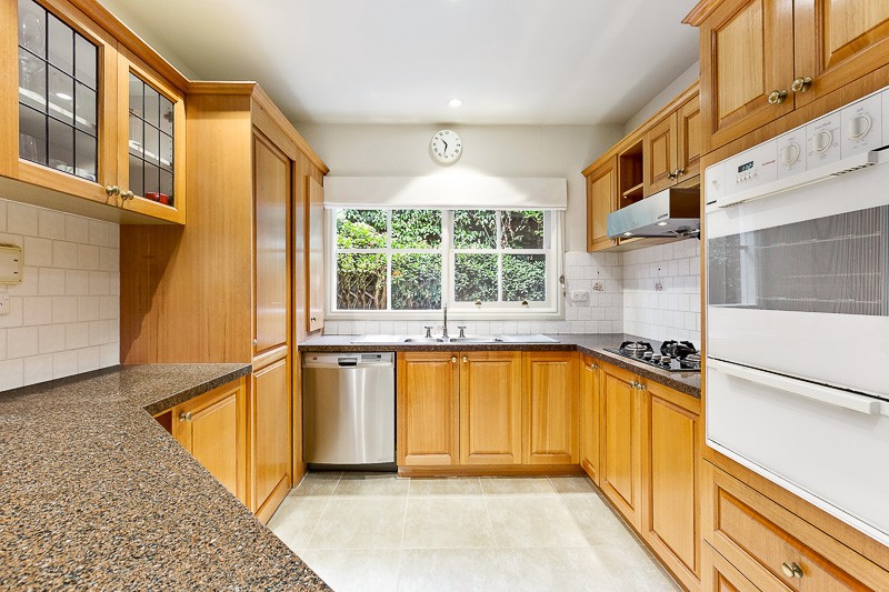 1060/1 Ocean Street, BURLEIGH HEADS QLD 4220, Doncaster - Thumbnail 6