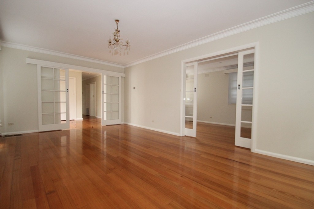 6 Nethercote Drive, Mount Waverley, VIC 3149 - Thumbnail 1 - 23/05/2019