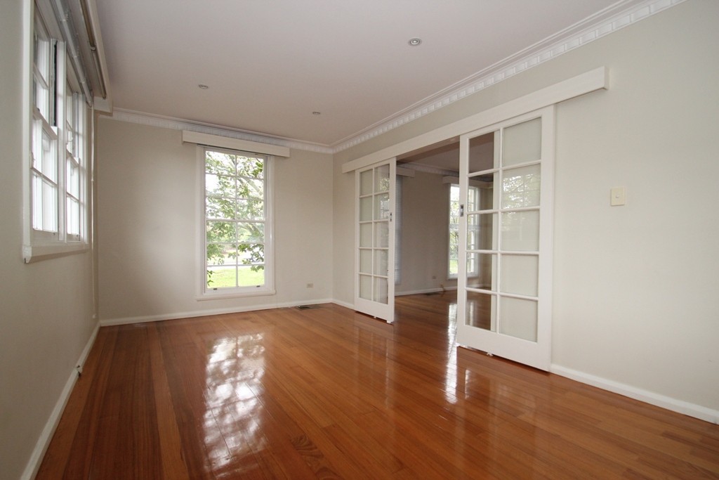 6 Nethercote Drive, Mount Waverley, VIC 3149 - Thumbnail 2 - 23/05/2019