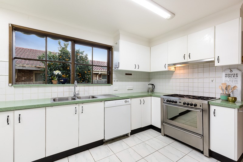 2 Larool Close, Doncaster East, VIC 3109, Doncaster East - Thumbnail 2
