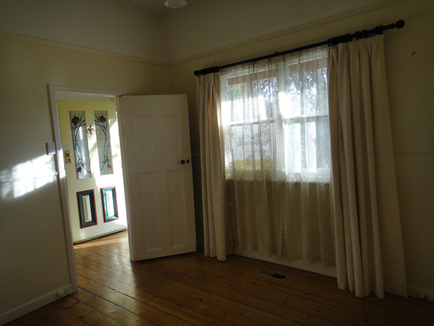 114 Lyons Street North, Ballarat Central, VIC 3350 - Thumbnail 1 - 23/05/2019