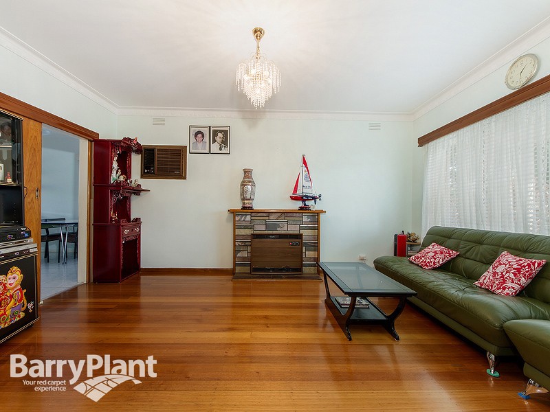56 Mulhall Drive, St Albans, VIC 3021 - Thumbnail 2 - 20/05/2019