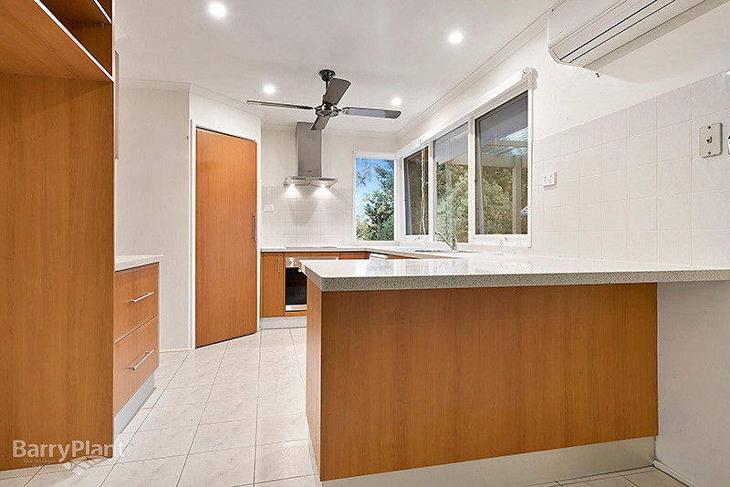 14 Glenbrae Court, Berwick, VIC 3806 - Thumbnail 2 - 20/05/2019