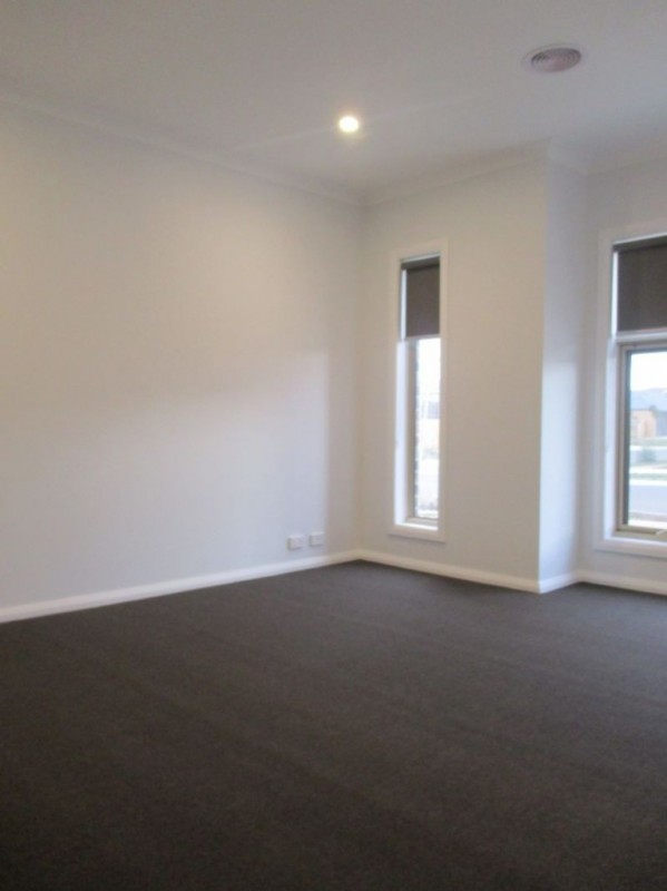 12 Carramar Drive, Melton West, VIC 3337 - Thumbnail 1 - 23/05/2019