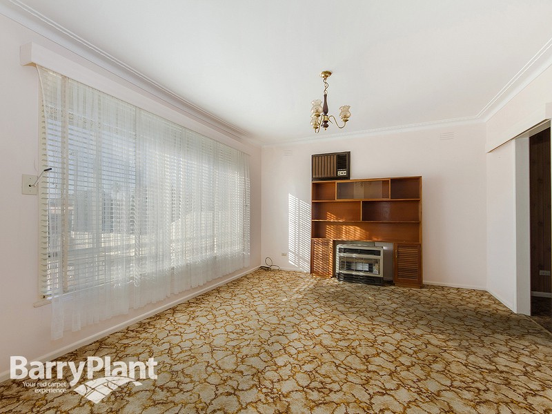 19 Clacton Street, St Albans, VIC 3021 - Thumbnail 1 - 20/05/2019