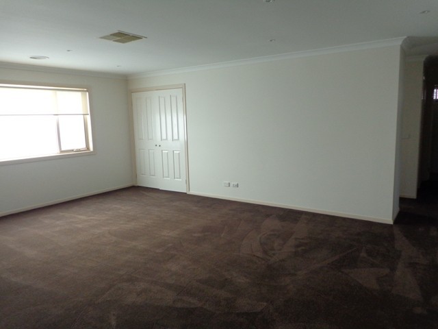 10 Sassafras Close, Point Cook, VIC 3030 - Thumbnail 1 - 23/05/2019