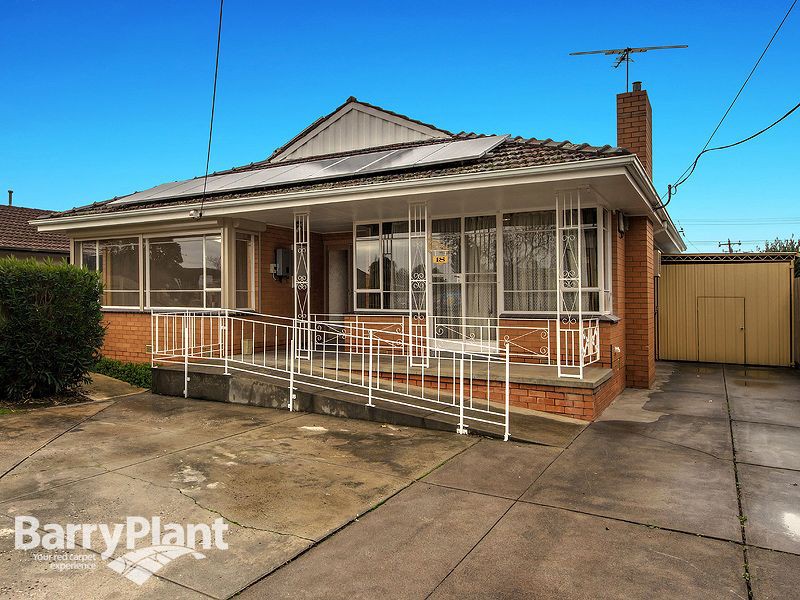 18 Oleander Drive, St Albans, VIC 3021 - Thumbnail 2 - 20/05/2019