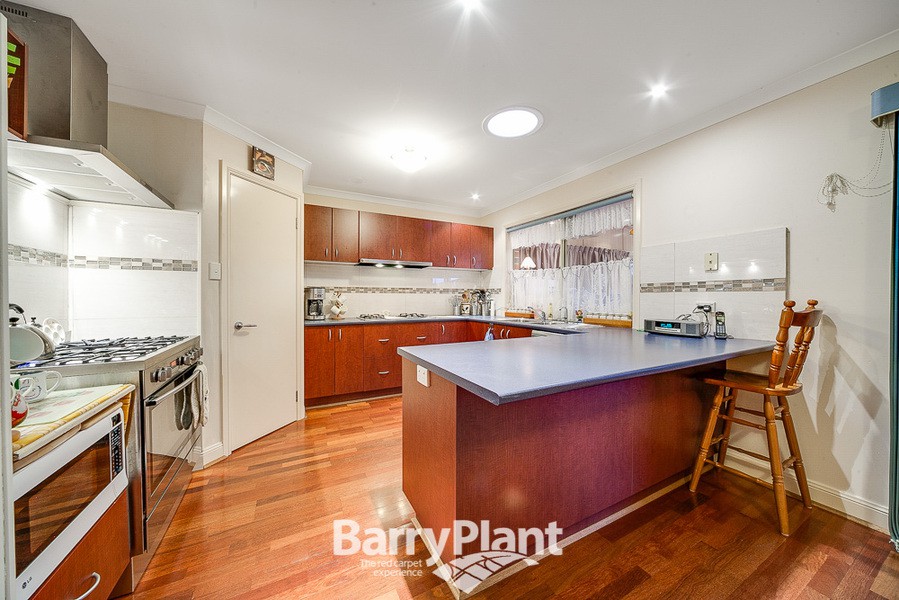 10 Cremona Place, Narre Warren South, VIC 3805 - Thumbnail 1 - 20/05/2019