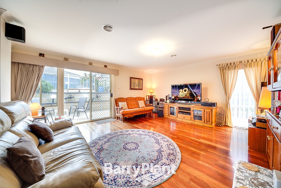 10 Cremona Place, Narre Warren South, VIC 3805 - Thumbnail 2 - 20/05/2019
