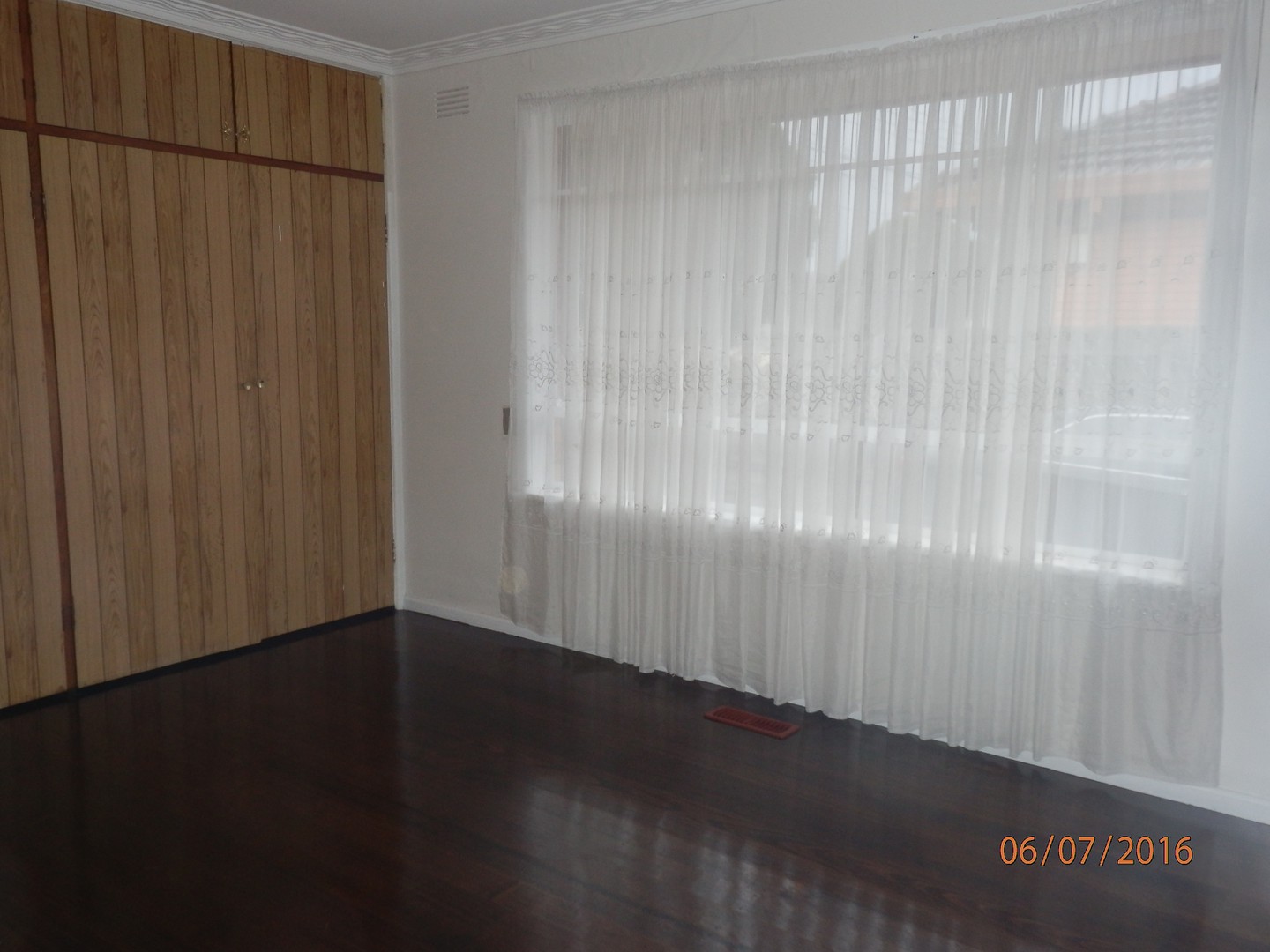 99 Hall Street, Sunshine West, VIC 3020 - Thumbnail 2 - 23/05/2019