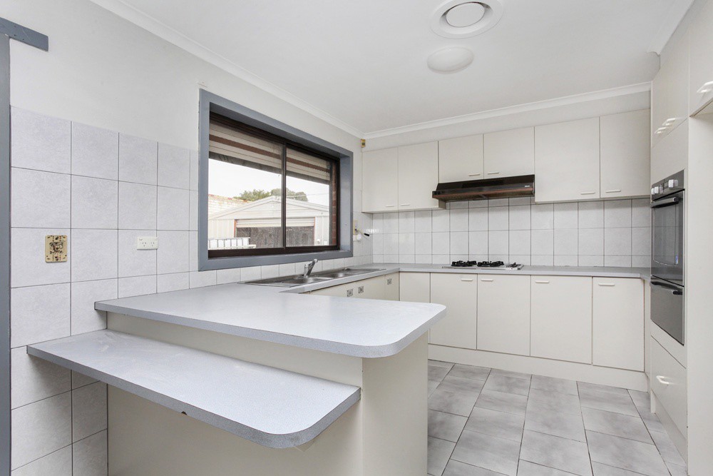32 Buckingham Crescent, Sunshine West, VIC 3020 - Thumbnail 2 - 20/05/2019