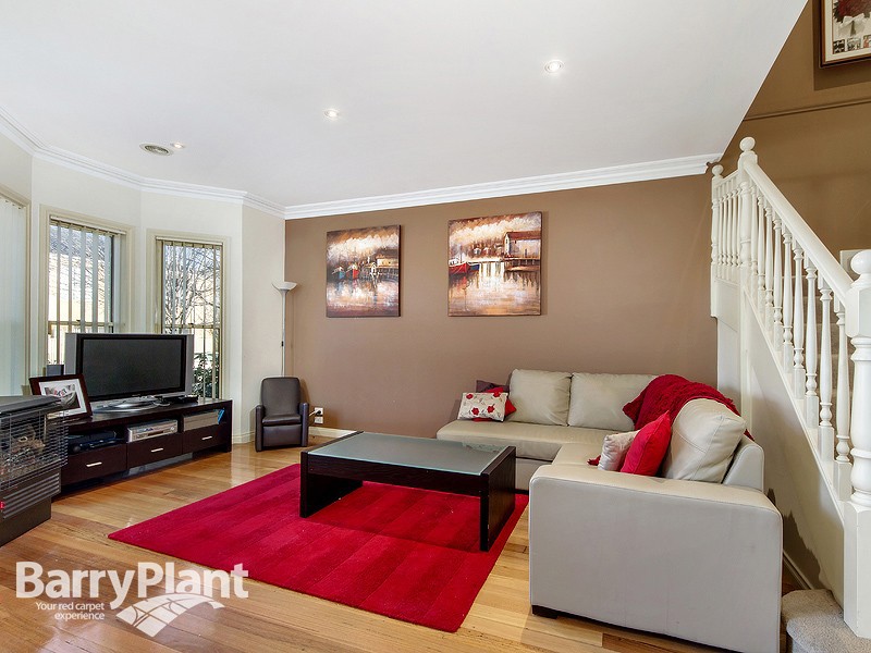 19 Meadowview Way, Cairnlea, VIC 3023 - Thumbnail 2 - 20/05/2019