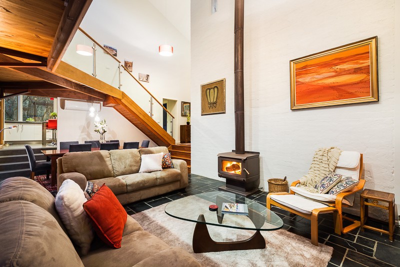 125 Silvan Road, Wattle Glen, VIC 3096 - Thumbnail 2 - 20/05/2019