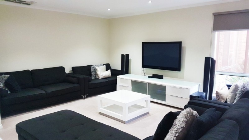 8 Ahmet Place, Hillside, VIC 3037 - Thumbnail 1 - 23/05/2019