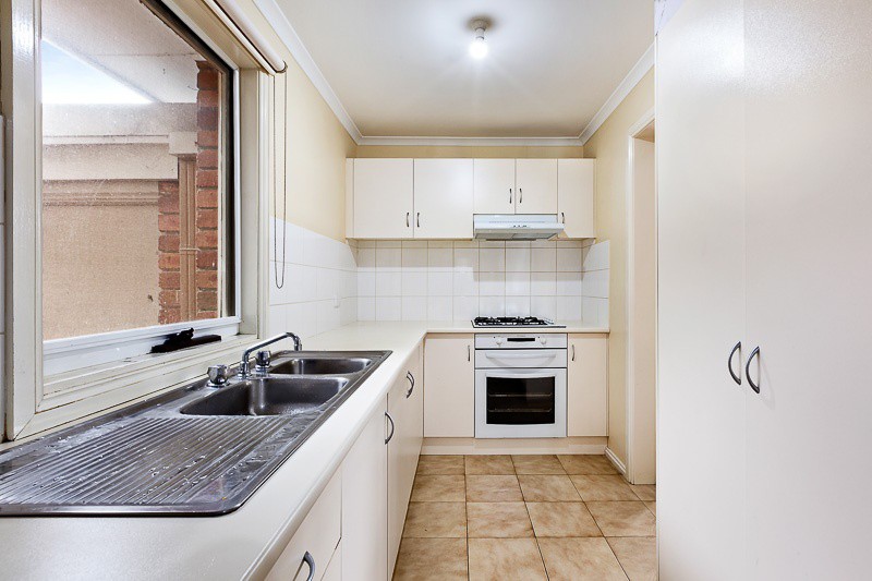 1/194 Surrey RoadBlackburn, VIC 3130, Blackburn - Thumbnail 3