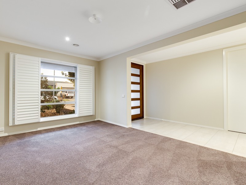 54 Sunset Views Boulevard, Tarneit, VIC 3029 - Thumbnail 2 - 20/05/2019