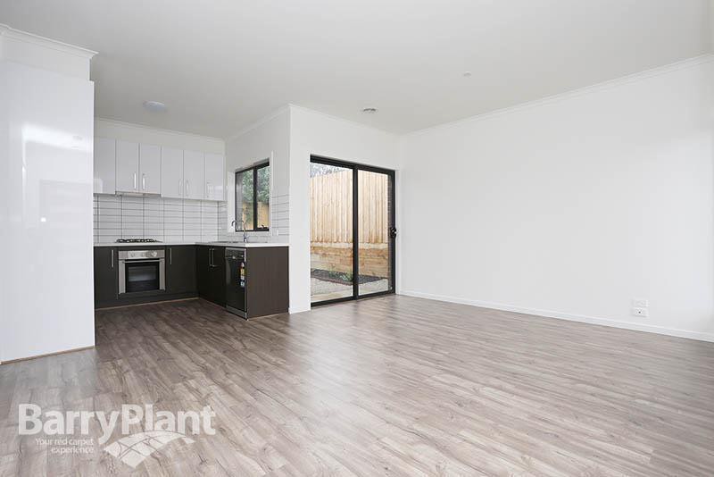 8 Stenocarpus Drive, Doveton, VIC 3177 - Thumbnail 1 - 20/05/2019