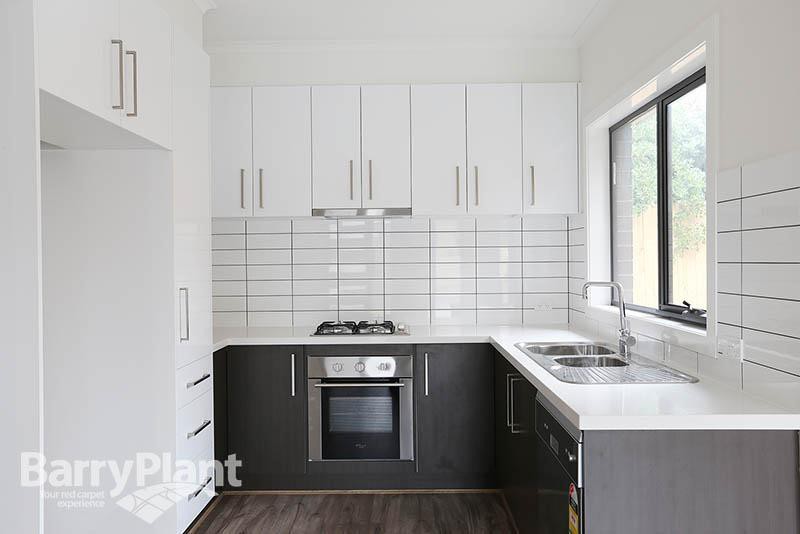 8 Stenocarpus Drive, Doveton, VIC 3177 - Thumbnail 2 - 20/05/2019