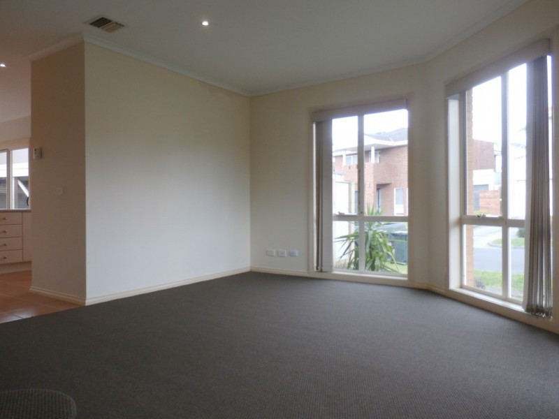 11 Lynn Street, Coburg, VIC 3058 - Thumbnail 2 - 23/05/2019