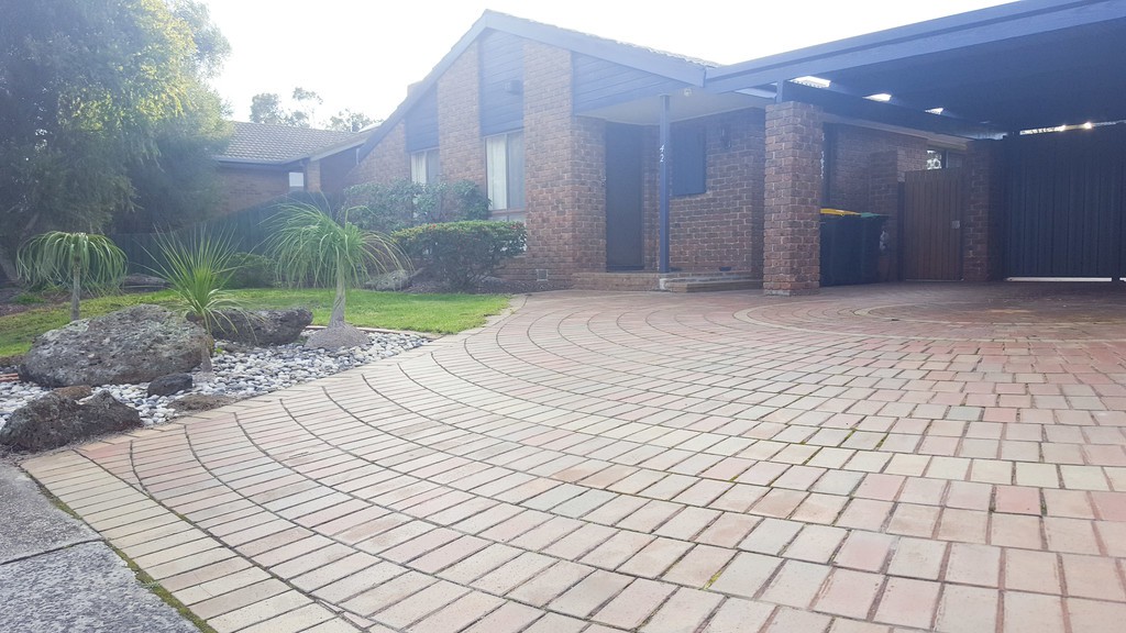 42 Blamey Avenue, Mill Park, VIC 3082 - Thumbnail 1 - 23/05/2019