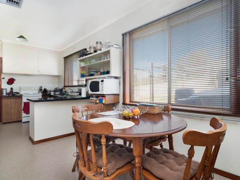 6 Cumming Street, East Bendigo, VIC 3550 - Thumbnail 1 - 20/05/2019