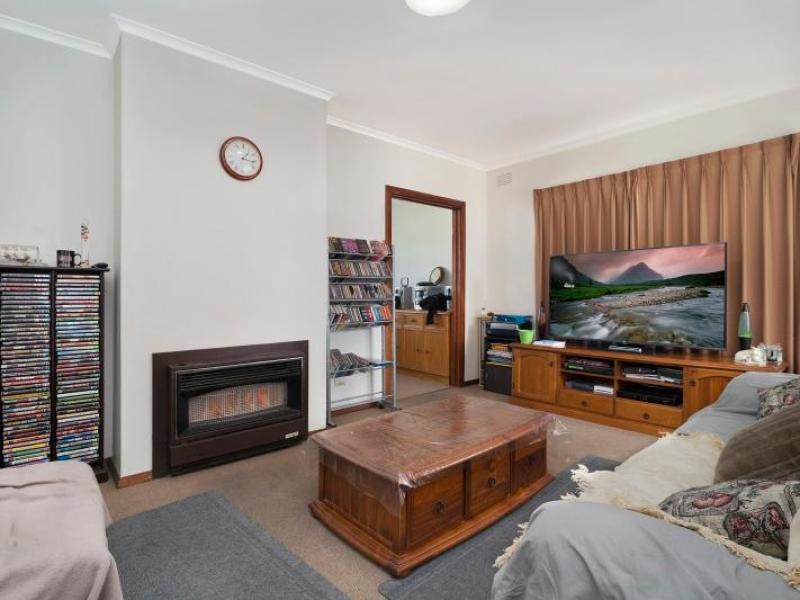 6 Cumming Street, East Bendigo, VIC 3550 - Thumbnail 2 - 20/05/2019