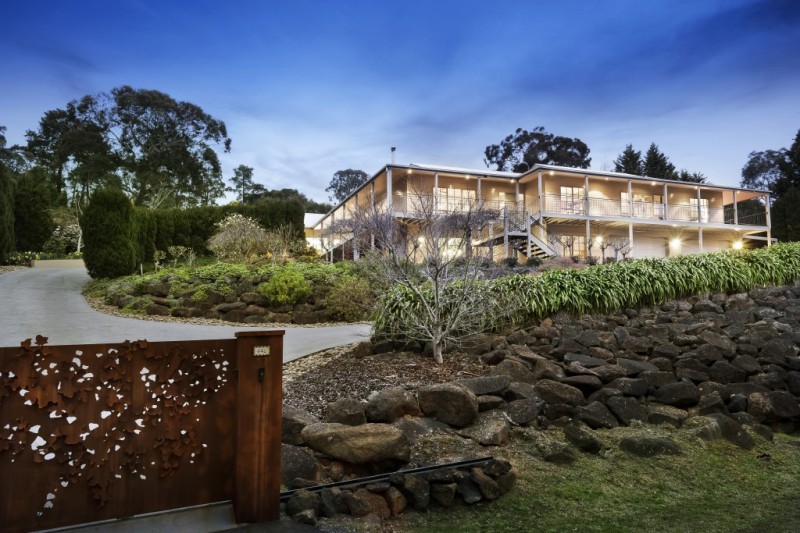 448 Park Road, Park Orchards, VIC 3114, Park Orchards - Thumbnail 2