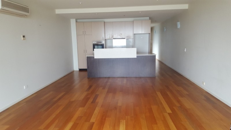 207/49 Beach Street, Port Melbourne, VIC 3207 - Thumbnail 2 - 23/05/2019