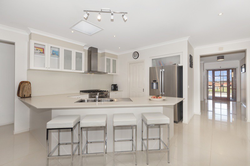 19 Cavallo Crescent, Hidden Valley, VIC 3756 - Thumbnail 2 - 20/05/2019