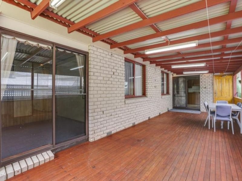 18 Wingara Drive, Rosebud West, VIC 3940 - Thumbnail 2 - 23/05/2019