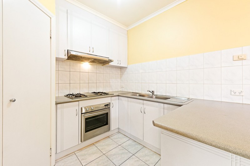 2/44 Hampshire RoadDoncaster, VIC 3108, Doncaster - Thumbnail 3