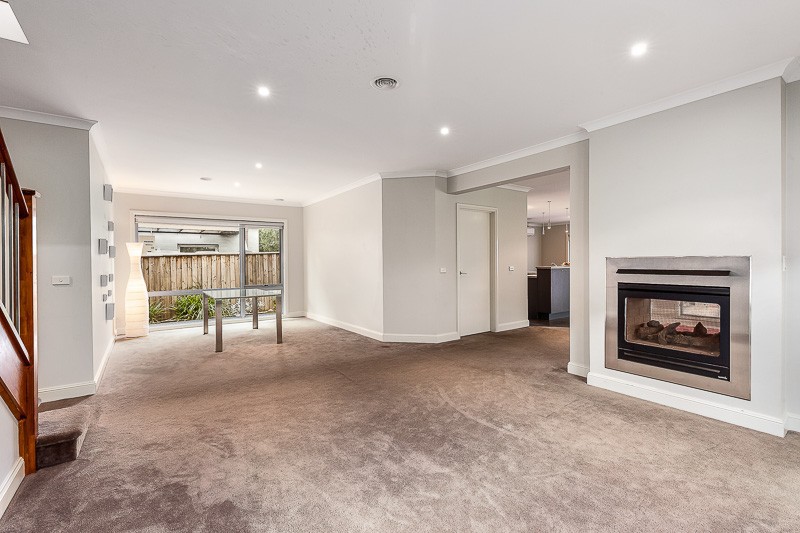 3 Hideaway Turn, Macleod, VIC 3085 - Thumbnail 2 - 20/05/2019