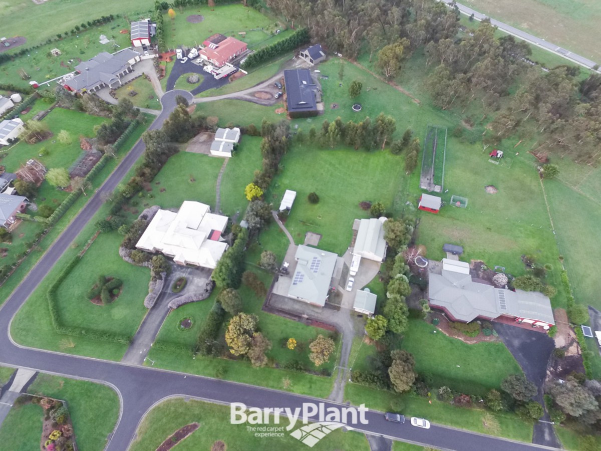 14 Nottingham Court, Drouin, VIC 3818 - Thumbnail 2 - 20/05/2019