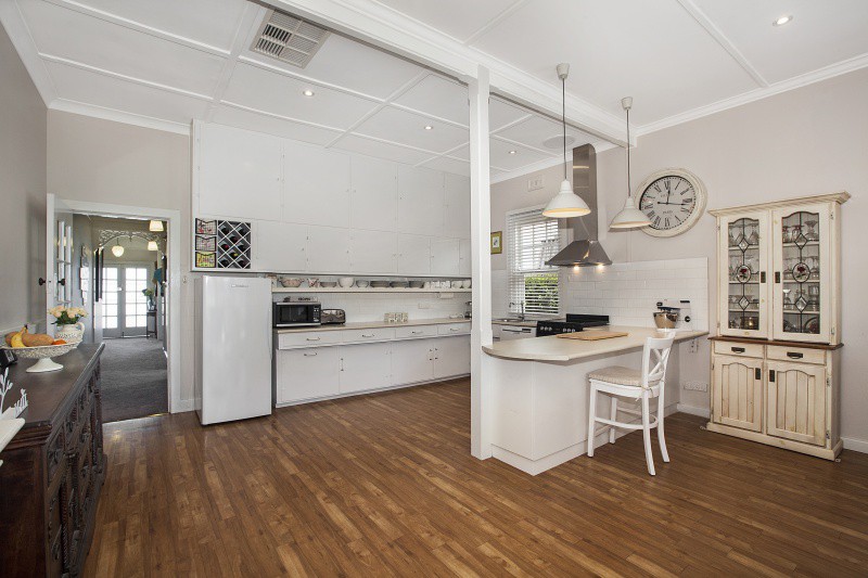 17 Park Street, Seymour, VIC 3660 - Thumbnail 1 - 20/05/2019