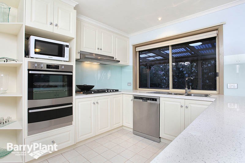 10 The Circuit, Lilydale, VIC 3140 - Thumbnail 2 - 20/05/2019