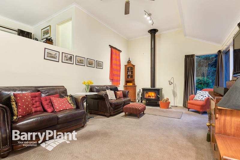 30 Lakeside Drive, Emerald, VIC 3782 - Thumbnail 2 - 20/05/2019