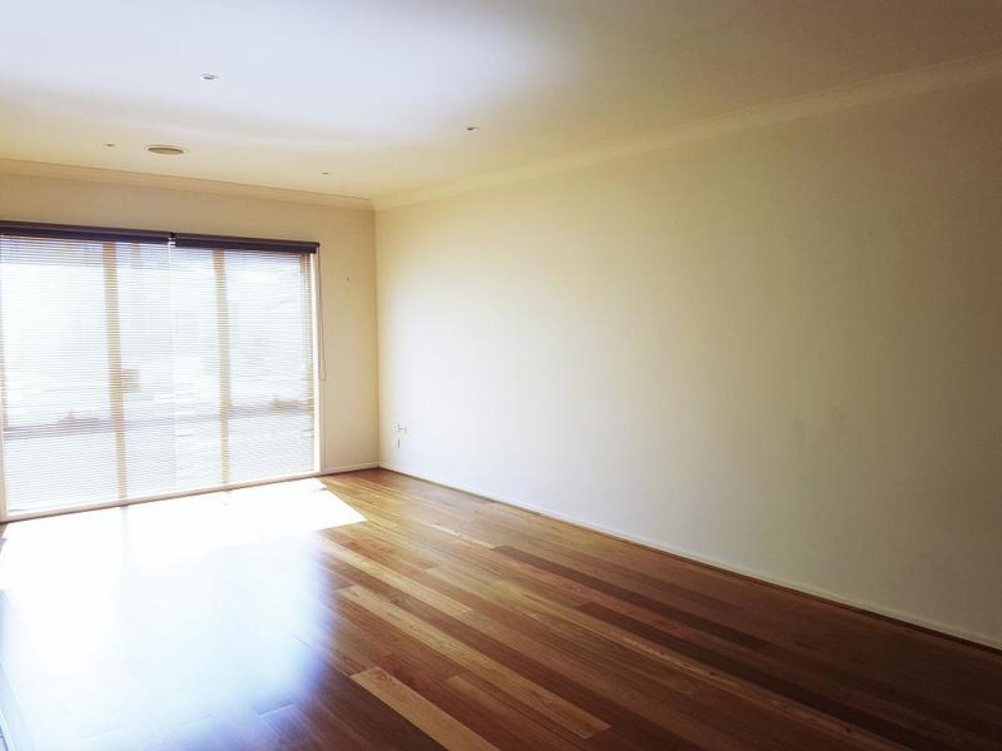 17 Wentworth Drive, Taylors Lakes, VIC 3038 - Thumbnail 1 - 23/05/2019